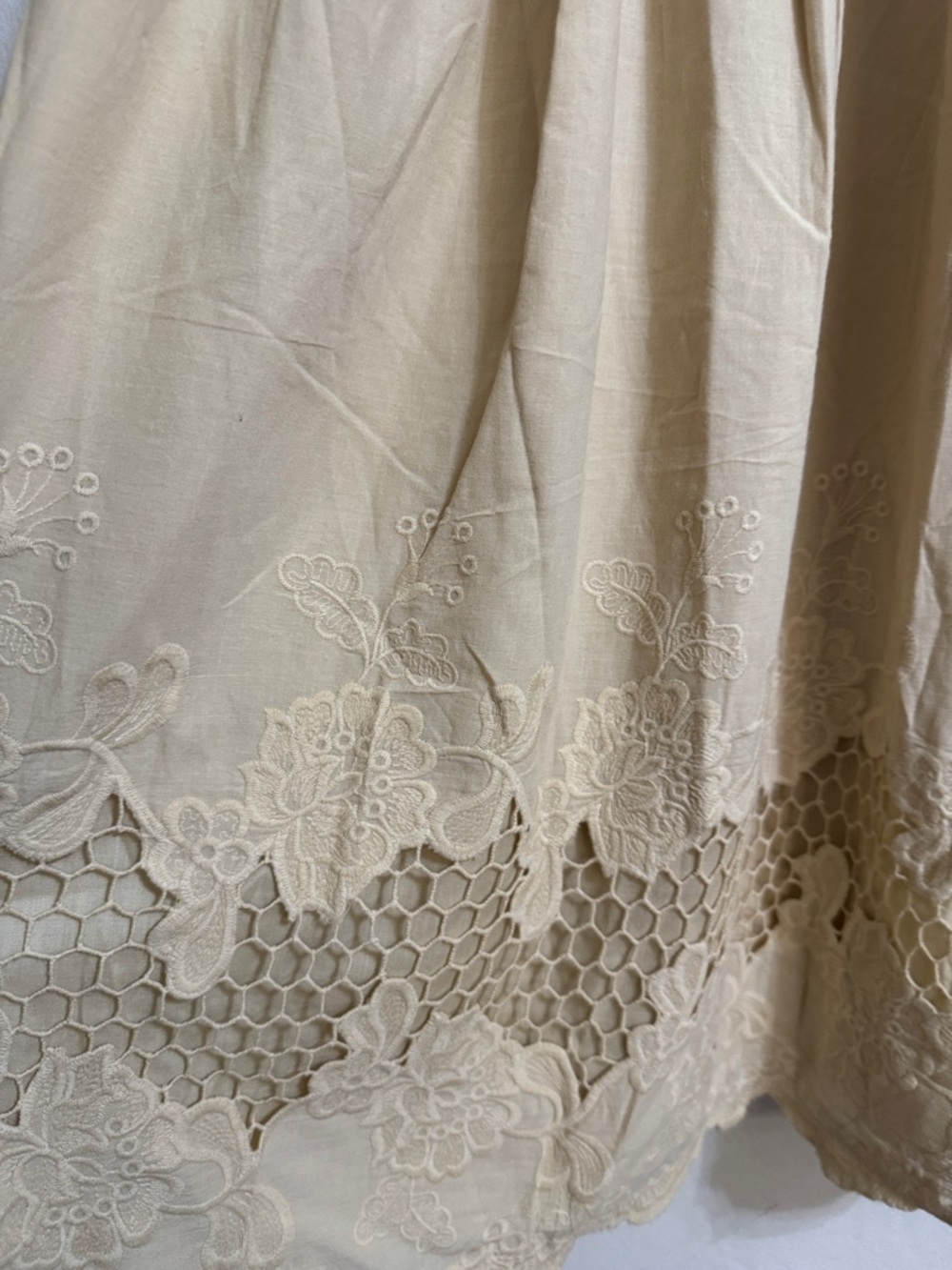 CHAMPAGNE & STRAWBERRY Spaghetti Strap Eyelet Lace Kids Dress in Cream Size M NW - Picture 4 of 7